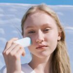 ضد آفتاب استیکی سنتلا مدل Skin1004